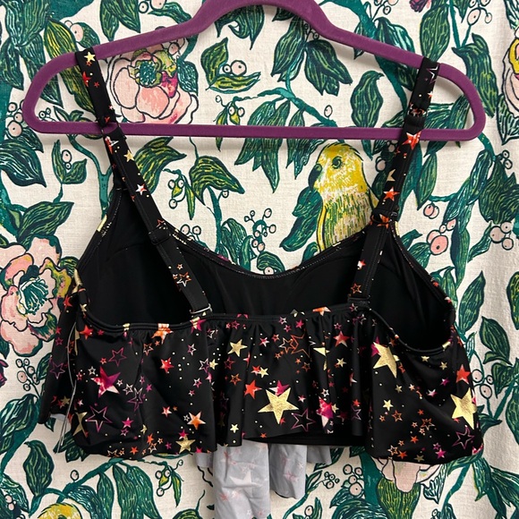 !NWT! Torrid v cut flounce bikini top women’s size 1X - Picture 8 of 13